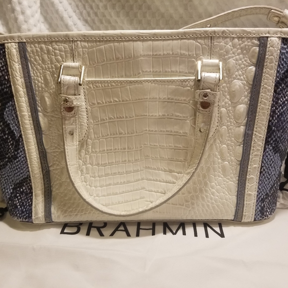 Purse - Picture 2 of 3